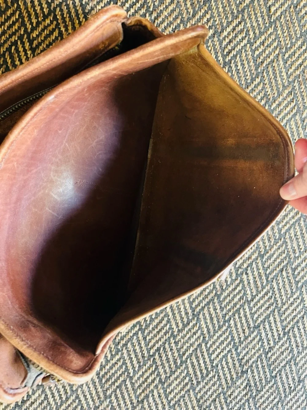 Coach Vintage Briefcase 17 x 11 x 3 inches - Picture 7 of 8